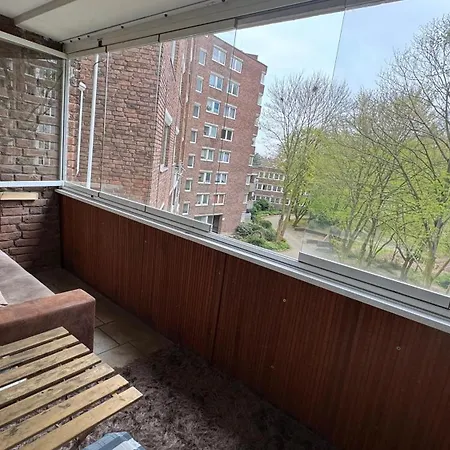 Spacious 3-room With Balcony Appartamento Mönchengladbach