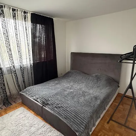 Appartamento Spacious 3-room With Balcony Mönchengladbach