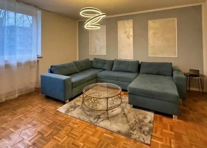 Apartment Spacious 3-room With Balcony Monchengladbach